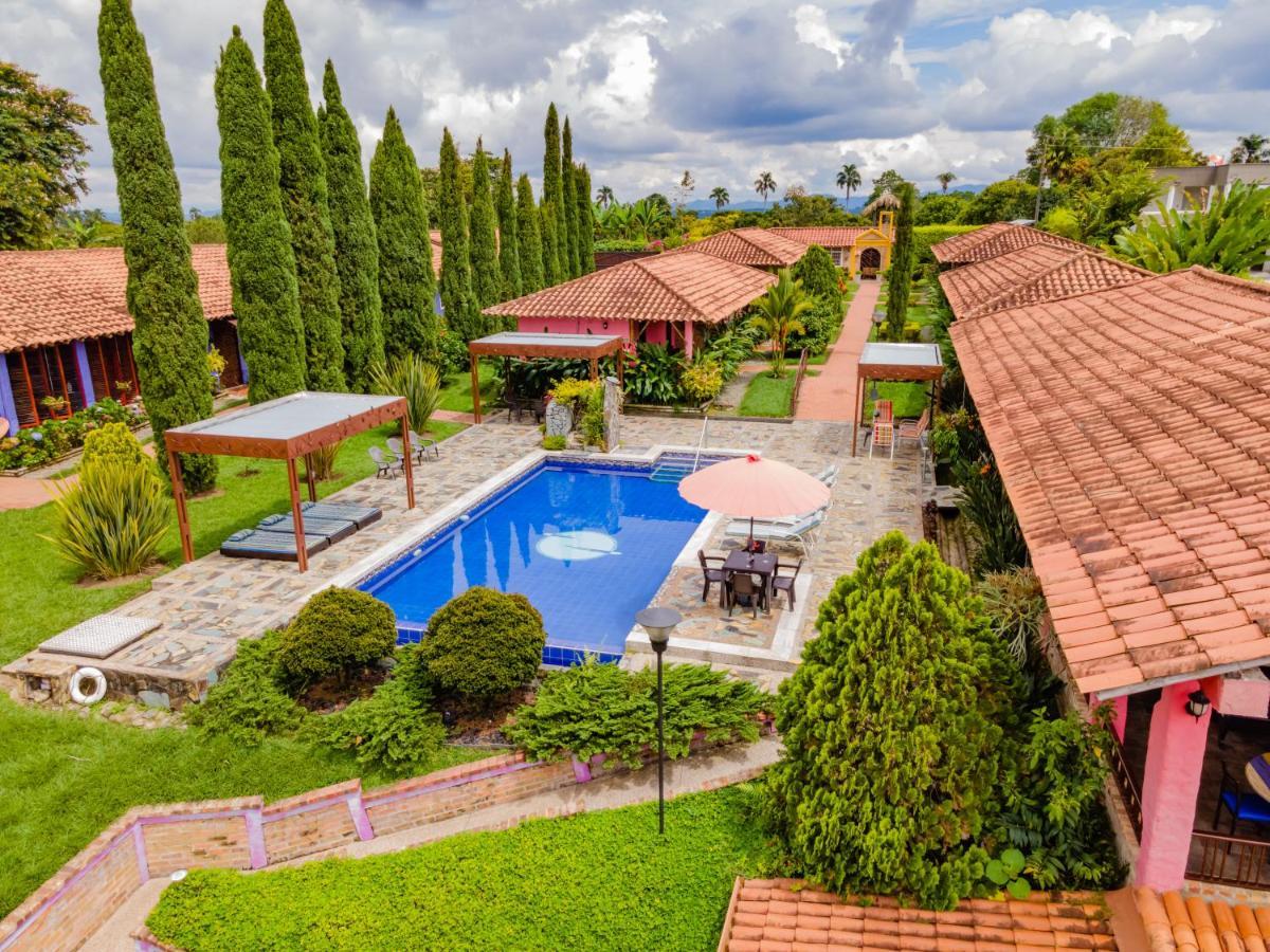 Hotel Campestre Solar De La Luna Albania  Buitenkant foto