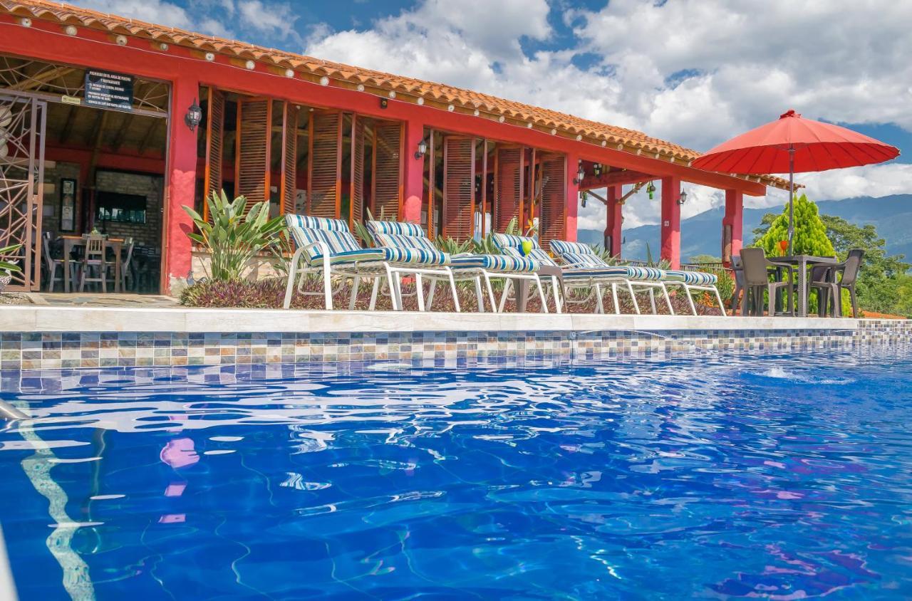Hotel Campestre Solar De La Luna Albania  Buitenkant foto